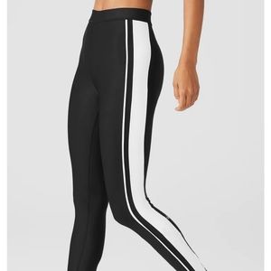 Alo airlift HW 7/8 car club legging